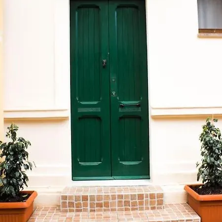 Holiday Veneto 15 Apartment *